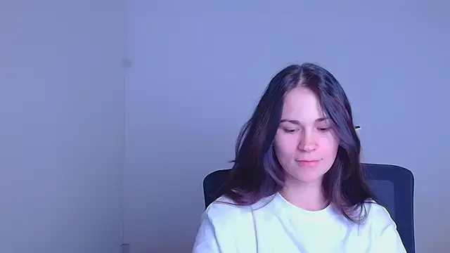 Snapshot of Loon_Amore chatting on January 29, 2025, 7:32 pm Loon Amore online show from January 29, 2025, 7:32 pm