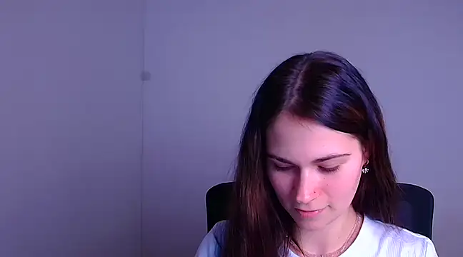 Snapshot of Loon_Amore chatting on January 27, 2025, 10:38 pm Loon Amore online show from January 27, 2025, 10:38 pm