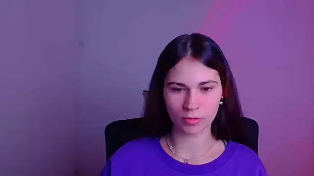 Snapshot of Loon_Amore chatting on January 24, 2025, 8:00 pm Loon Amore online show from January 24, 2025, 8:00 pm