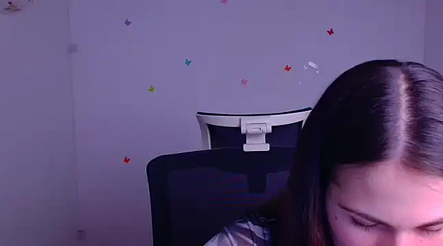 Snapshot of Loon_Amore chatting on March 14, 2025, 8:06 pm Loon Amore online show from March 14, 2025, 8:06 pm