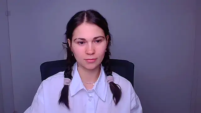 Snapshot of Loon_Amore chatting on February 9, 2025, 8:02 pm Loon Amore online show from February 9, 2025, 8:02 pm