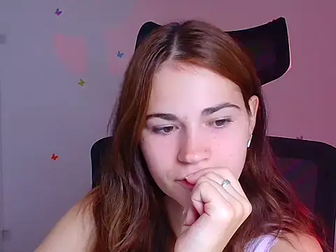 Snapshot of Loon_Amore chatting on September 10, 2025, 6:23 am Loon Amore online show from September 10, 2025, 6:23 am