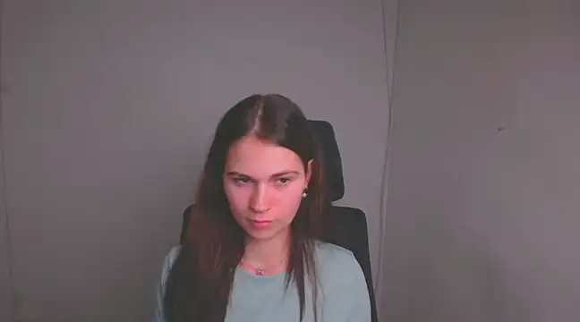 Snapshot of Loon_Amore chatting on January 28, 2025, 10:56 pm Loon Amore online show from January 28, 2025, 10:56 pm