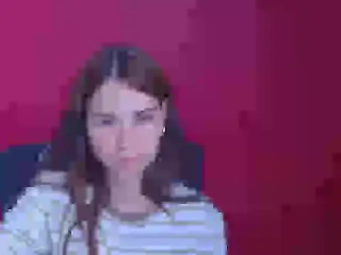 Snapshot of Loon_Amore chatting on October 8, 2025, 12:28 pm Loon Amore online show from October 8, 2025, 12:28 pm