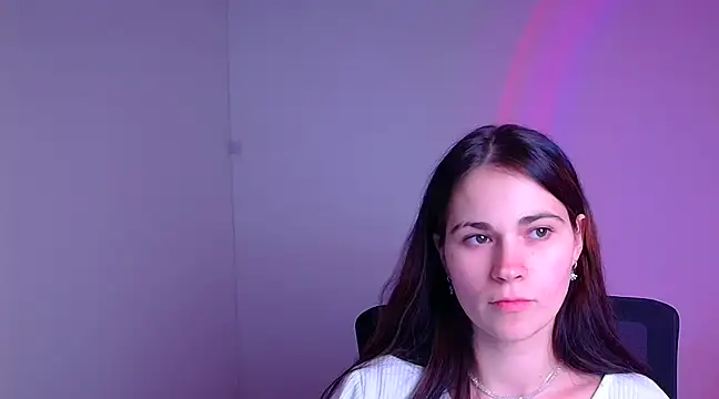 Snapshot of Loon_Amore chatting on February 2, 2025, 11:00 pm Loon Amore online show from February 2, 2025, 11:00 pm