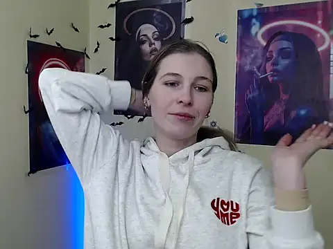 Snapshot of StrangerGi chatting on January 13, 2026, 7:34 am StrangerGi online show from January 13, 2026, 7:34 am