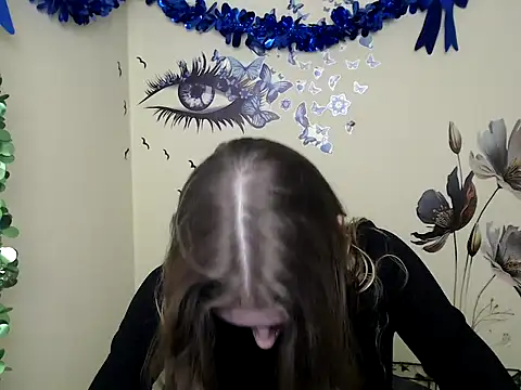 Snapshot of StrangerGi chatting on February 19, 2025, 1:06 pm StrangerGi online show from February 19, 2025, 1:06 pm