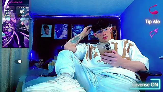 thiagomurphyy online show from November 23, 2025, 2:32 am