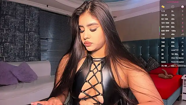 MelanieRioss online show from October 16, 2025, 1:41 pm