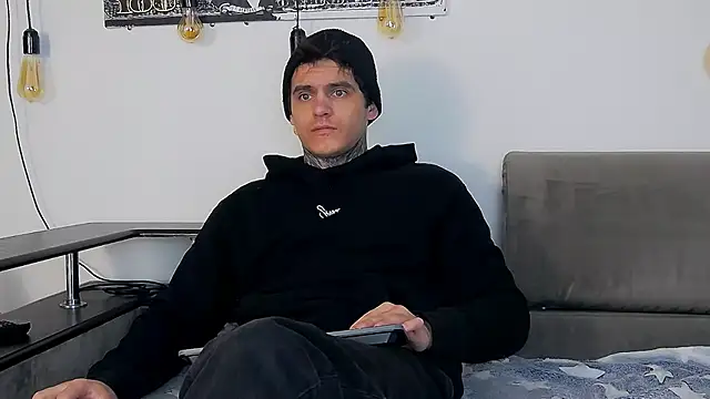 Snapshot of CarterCole chatting on December 20, 2025, 9:56 am CarterCole online show from December 20, 2025, 9:56 am