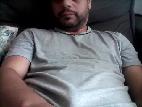 Snapshot of HornyBeachBoyBR chatting on September 15, 2025, 1:22 pm HornyBeachBoyBR online show from September 15, 2025, 1:22 pm