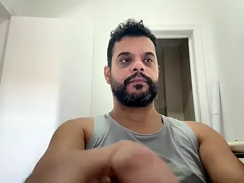 Snapshot of HornyBeachBoyBR chatting on May 2, 2026, 2:00 pm HornyBeachBoyBR online show from May 2, 2026, 2:00 pm