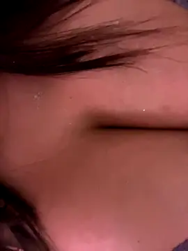 izanmiller2001 online show from November 30, 2025, 3:18 am