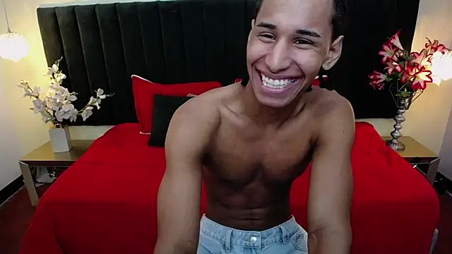 Snapshot of soft_attraction chatting on October 7, 2025, 7:59 pm soft attraction online show from October 7, 2025, 7:59 pm