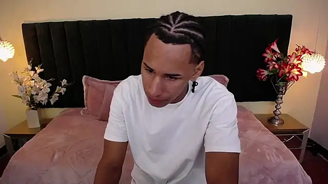 soft attraction online show from October 16, 2025, 7:33 pm