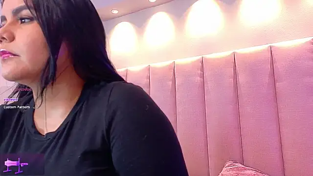 KeilyRoss online show from February 13, 2026, 7:58 pm