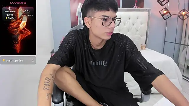 Snapshot of Noha_scott chatting on March 11, 2026, 11:10 pm Noha scott online show from March 11, 2026, 11:10 pm