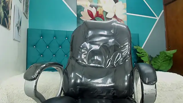 Snapshot of Noha_scott chatting on February 21, 2025, 2:06 am Noha scott online show from February 21, 2025, 2:06 am