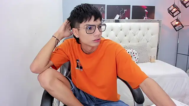 Snapshot of Noha_scott chatting on March 18, 2026, 10:54 pm Noha scott online show from March 18, 2026, 10:54 pm