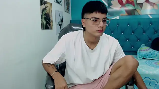 Snapshot of Noha_scott chatting on February 8, 2025, 10:51 pm Noha scott online show from February 8, 2025, 10:51 pm