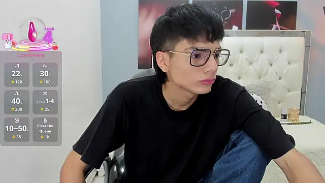 Snapshot of Noha_scott chatting on April 15, 2026, 10:54 pm Noha scott online show from April 15, 2026, 10:54 pm