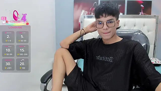 Snapshot of Noha_scott chatting on April 9, 2026, 10:49 pm Noha scott online show from April 9, 2026, 10:49 pm