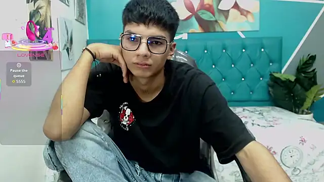 Snapshot of Noha_scott chatting on October 9, 2025, 12:22 am Noha scott online show from October 9, 2025, 12:22 am