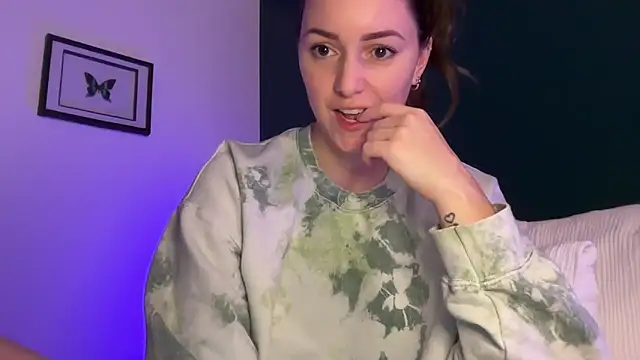 Snapshot of urwetdreamDDD chatting on December 8, 2024, 1:52 am urwetdreamDDD online show from December 8, 2024, 1:52 am