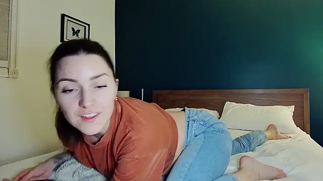 Snapshot of urwetdreamDDD chatting on March 23, 2025, 12:26 am urwetdreamDDD online show from March 23, 2025, 12:26 am