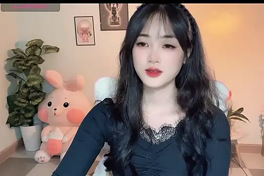 Snapshot of _Aimy_ chatting on October 8, 2025, 4:51 pm Aimy online show from October 8, 2025, 4:51 pm