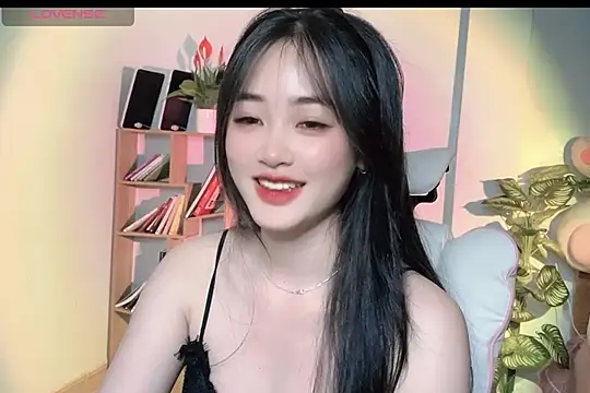 Snapshot of _Aimy_ chatting on March 7, 2025, 3:51 am Aimy online show from March 7, 2025, 3:51 am