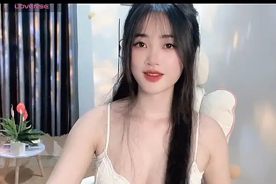 Snapshot of _Aimy_ chatting on March 3, 2025, 7:07 pm Aimy online show from March 3, 2025, 7:07 pm