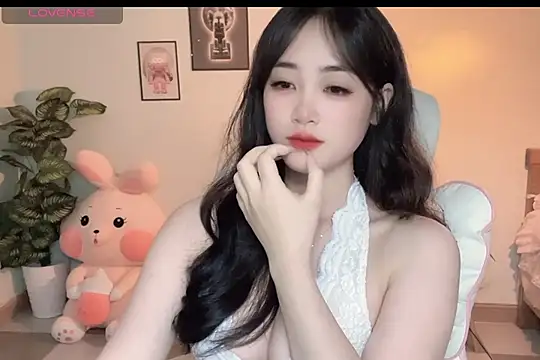 Snapshot of _Aimy_ chatting on October 7, 2025, 4:41 pm Aimy online show from October 7, 2025, 4:41 pm