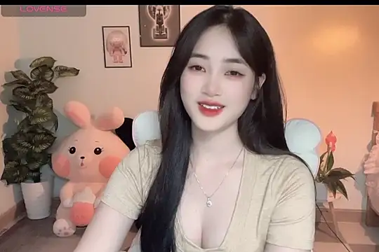 Snapshot of _Aimy_ chatting on September 23, 2025, 4:36 pm Aimy online show from September 23, 2025, 4:36 pm