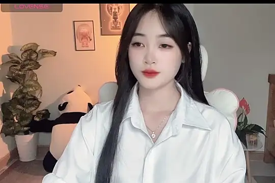Snapshot of _Aimy_ chatting on September 18, 2025, 4:21 pm Aimy online show from September 18, 2025, 4:21 pm