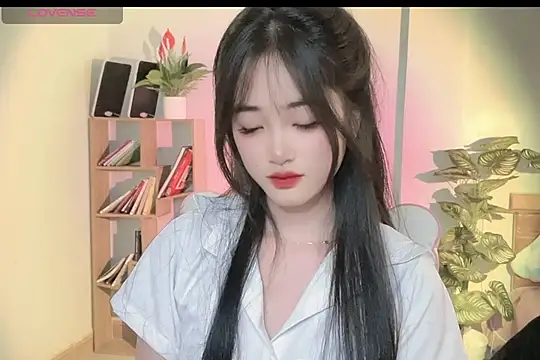 Snapshot of _Aimy_ chatting on March 7, 2025, 6:57 am Aimy online show from March 7, 2025, 6:57 am
