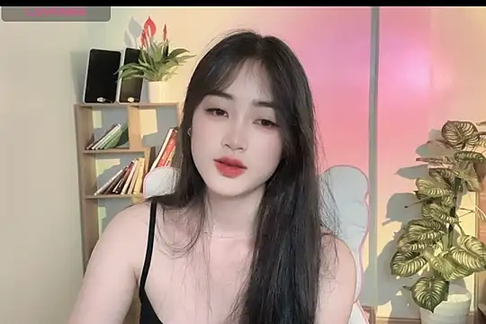 Snapshot of _Aimy_ chatting on March 5, 2025, 7:05 am Aimy online show from March 5, 2025, 7:05 am