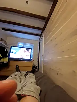 Snapshot of marcis222 chatting on February 6, 2026, 2:02 pm marcis222 online show from February 6, 2026, 2:02 pm