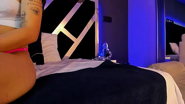 AmmyJones  online show from January 6, 2026, 6:34 pm