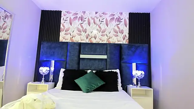 AmmyJones  online show from October 20, 2025, 8:20 pm