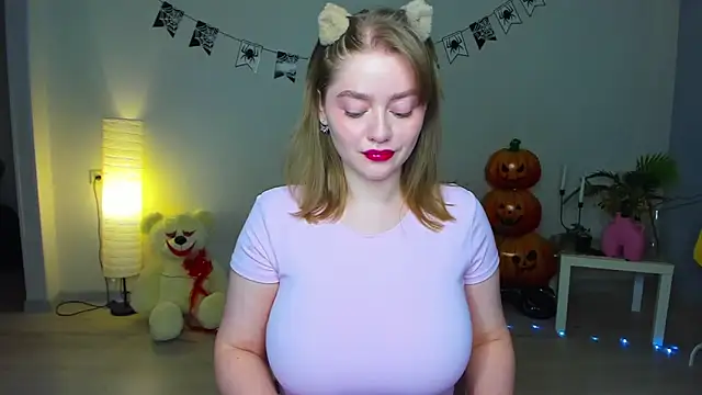 AidaPerry online show from November 1, 2025, 6:13 pm