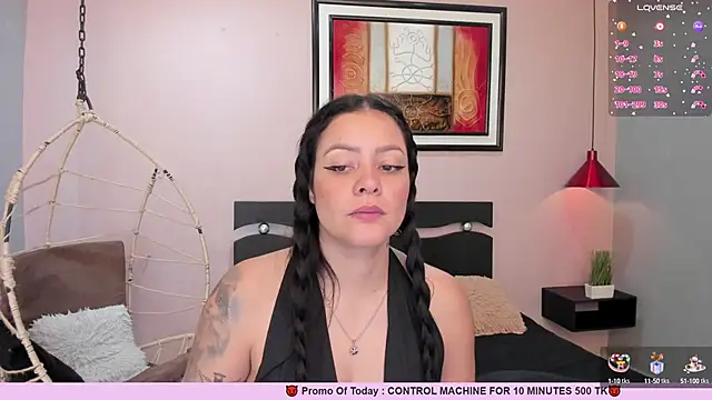 Snapshot of StefyGil_ chatting on March 5, 2025, 3:29 pm StefyGil online show from March 5, 2025, 3:29 pm