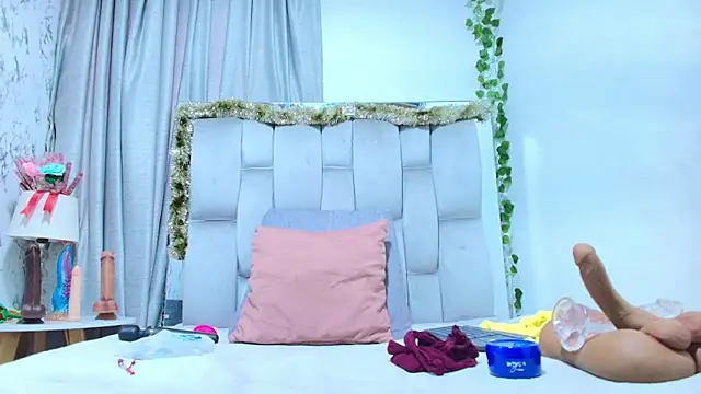 Snapshot of _Marcela__ chatting on December 20, 2025, 12:41 pm Marcela online show from December 20, 2025, 12:41 pm