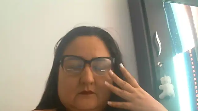 nanita1545 online show from December 16, 2025, 8:46 pm