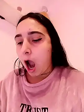 Juanamd1 online show from February 7, 2025, 12:17 pm