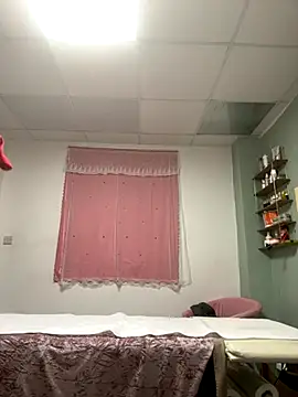 nolotymfcXo online show from November 6, 2025, 11:42 pm