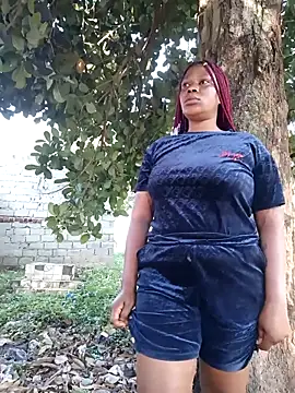 Snapshot of Broan_me chatting on October 13, 2025, 5:31 am Broan me online show from October 13, 2025, 5:31 am