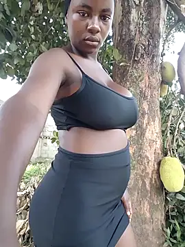 Snapshot of Broan_me chatting on November 19, 2025, 5:40 am Broan me online show from November 19, 2025, 5:40 am