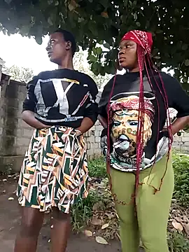 Snapshot of Broan_me chatting on September 24, 2025, 7:37 am Broan me online show from September 24, 2025, 7:37 am