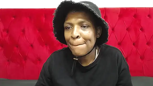 SpicyQueenxxxx online show from June 12, 2026, 9:07 am